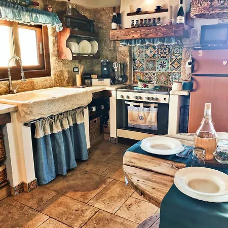 Cerasella - Rustic Sicilian Retreat With Private Pool & Sunset View Villa