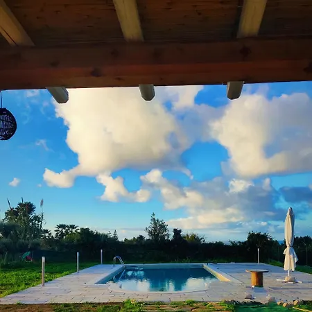 Villa Cerasella - Rustic Sicilian Retreat With Private Pool & Sunset View *